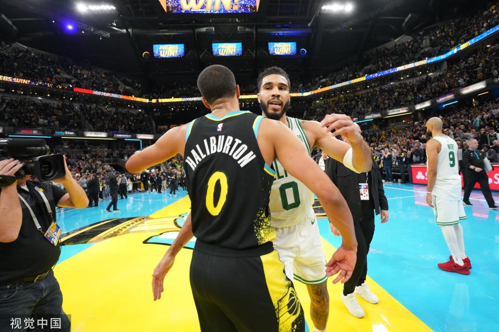 施加了巨大 施加了巨大