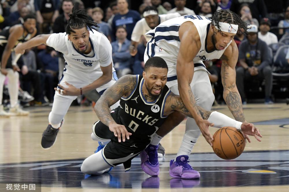 他们出色地 他们出色地