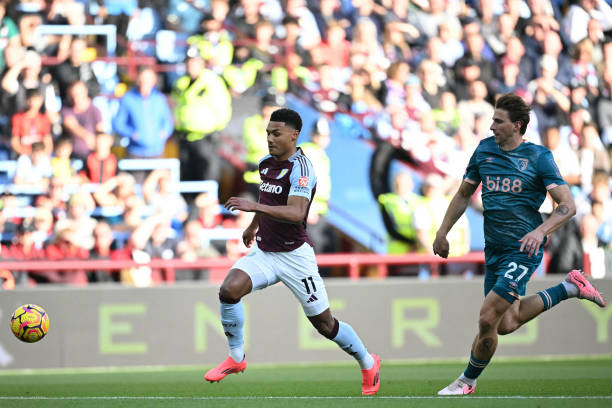 尽管他在英 尽管他在英